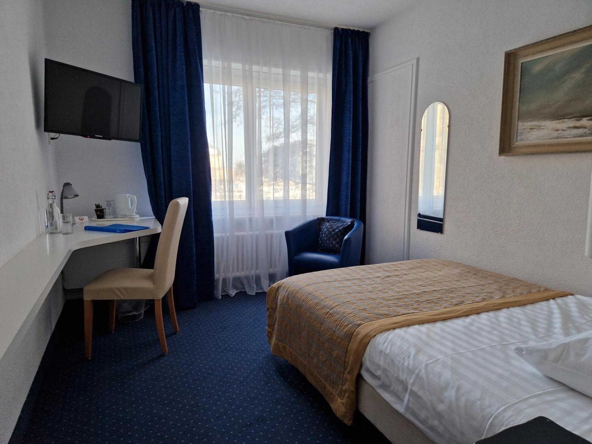 Touring Au Lac Neuenburg Zimmer foto
