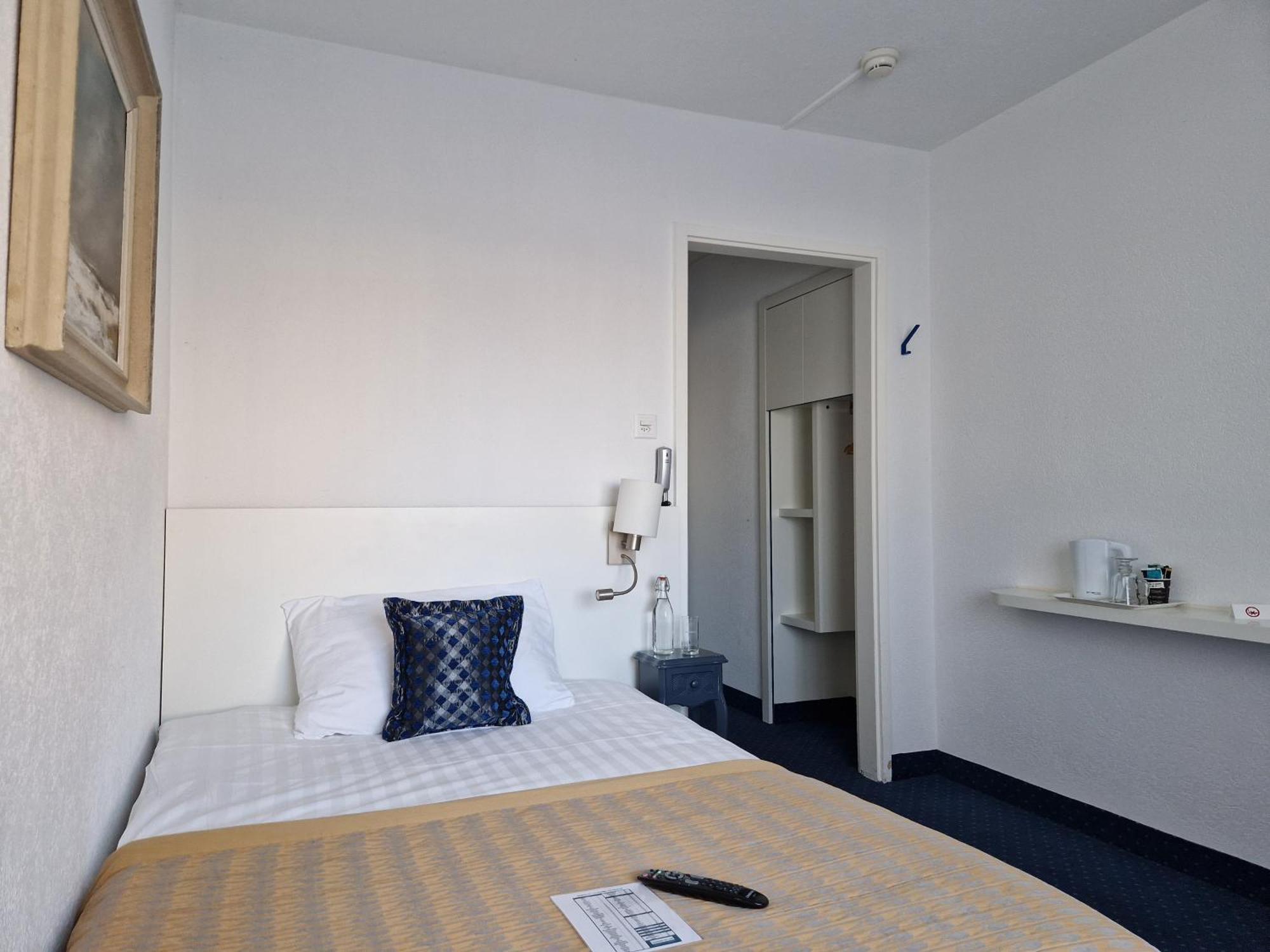 Touring Au Lac Neuenburg Zimmer foto