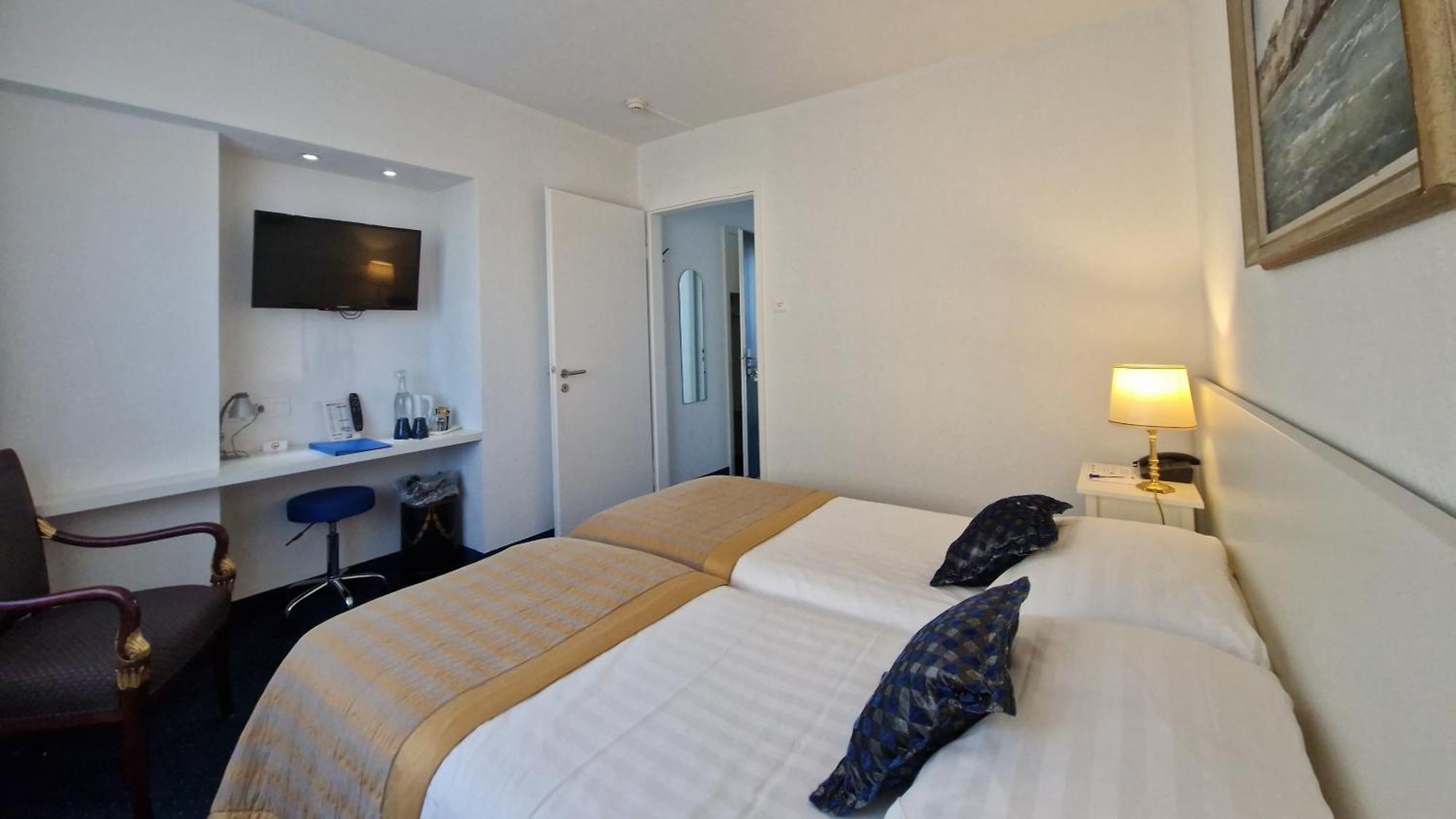 Touring Au Lac Neuenburg Zimmer foto