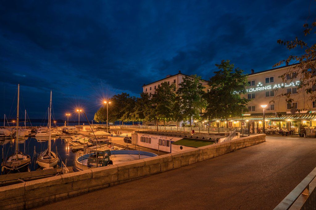 Touring Au Lac Neuenburg Exterior foto